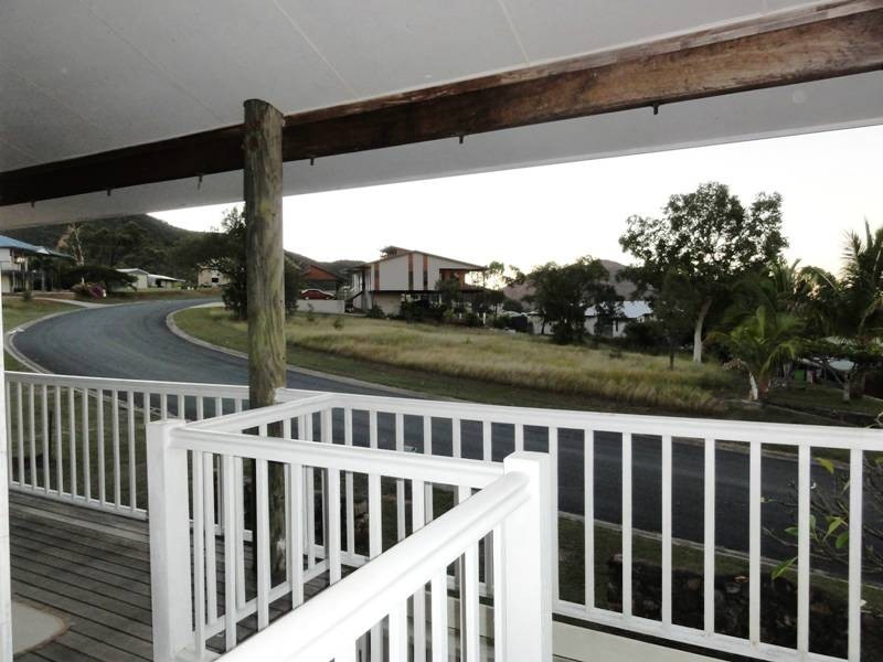 82 Blackcurrent Drive, Hideaway Bay QLD 4800