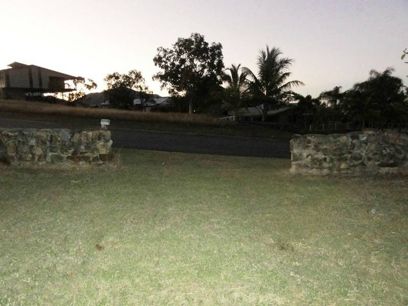 82 Blackcurrent Drive, Hideaway Bay QLD 4800