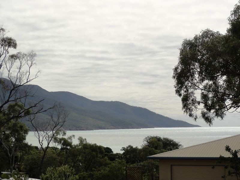 42 Blackcurrent Drive, Hideaway Bay QLD 4800