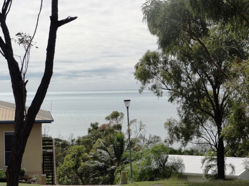 42 Blackcurrent Drive, Hideaway Bay QLD 4800