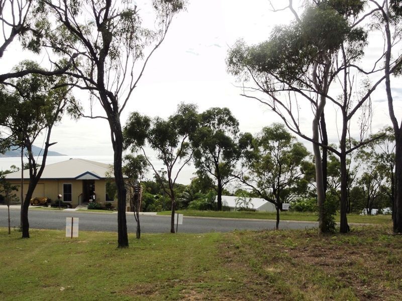 42 Blackcurrent Drive, Hideaway Bay QLD 4800