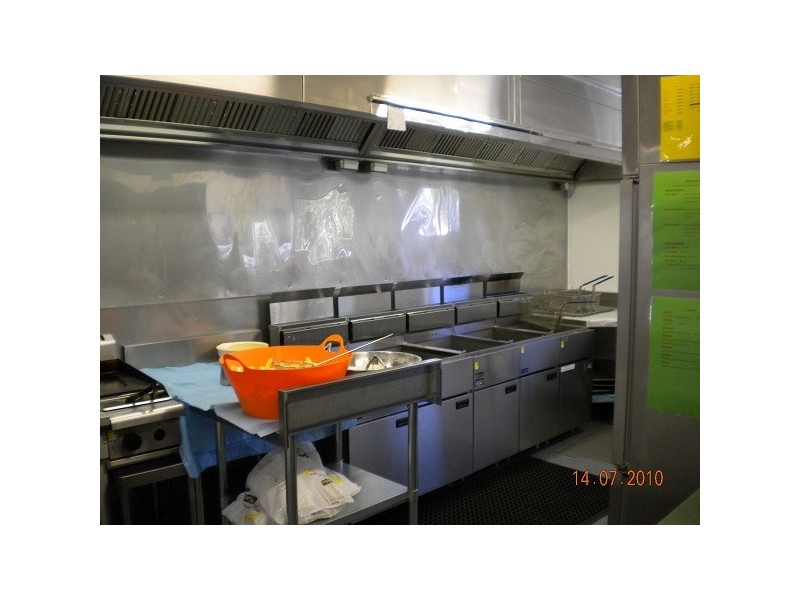 174 Main Street, Proserpine QLD 4800