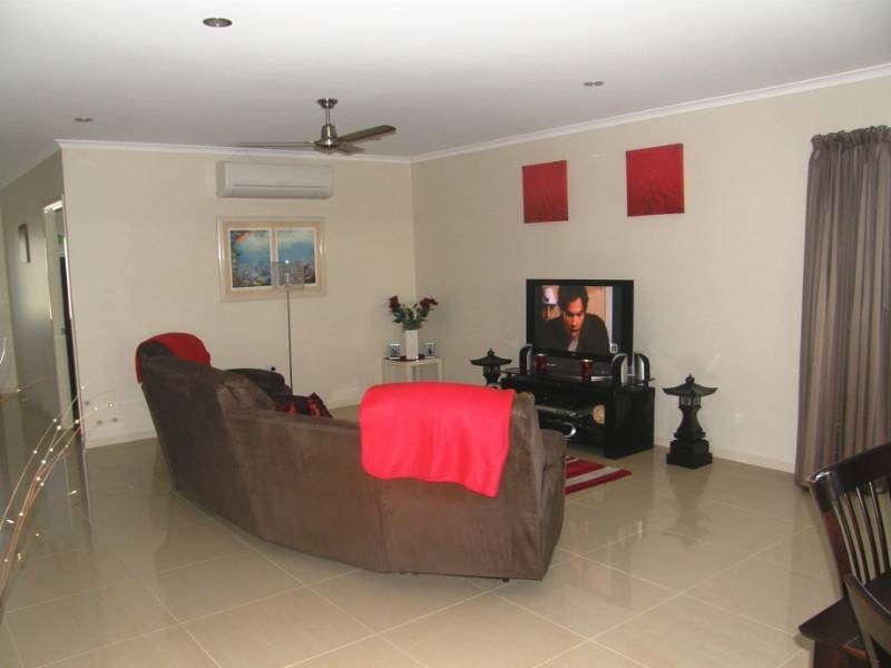 15 Golden Wattle St, Proserpine QLD 4800