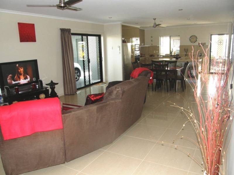 15 Golden Wattle St, Proserpine QLD 4800