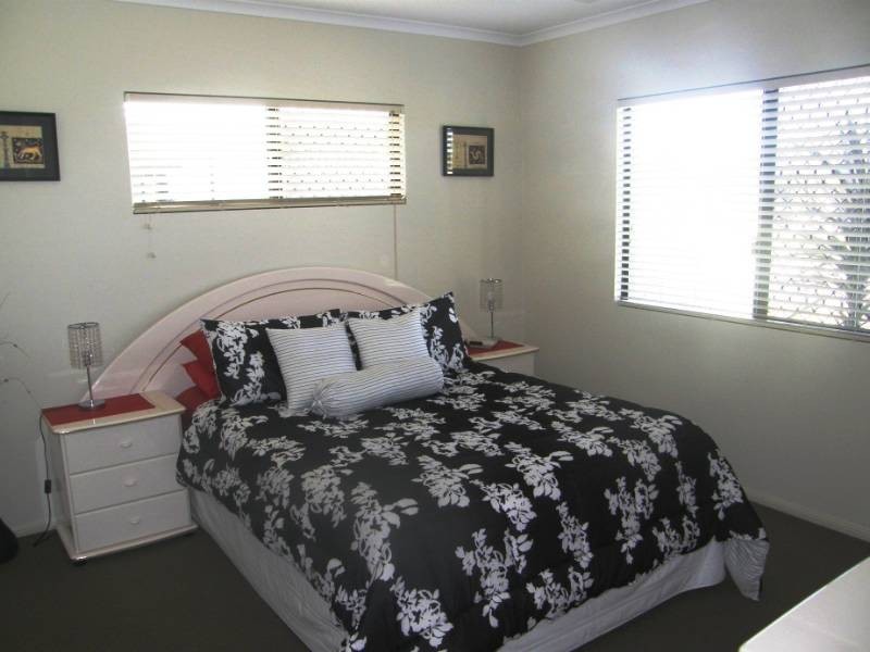 15 Golden Wattle St, Proserpine QLD 4800