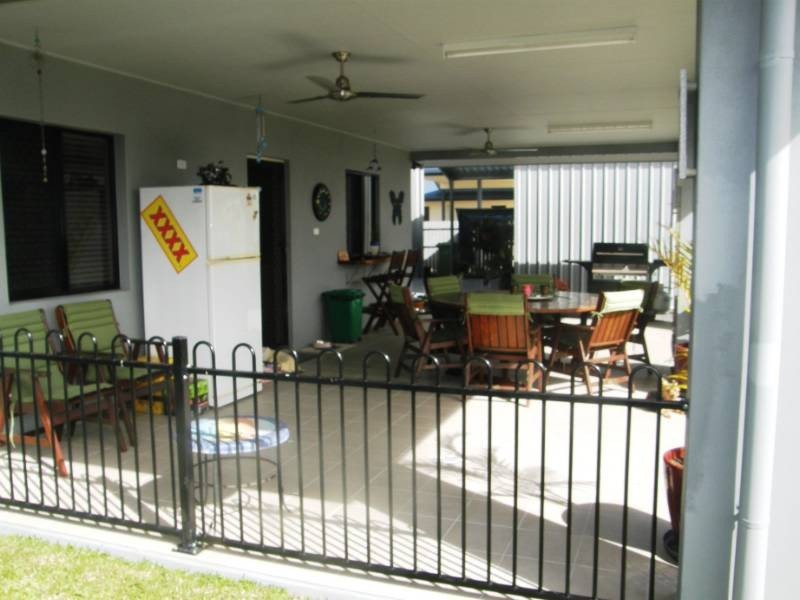 15 Golden Wattle St, Proserpine QLD 4800