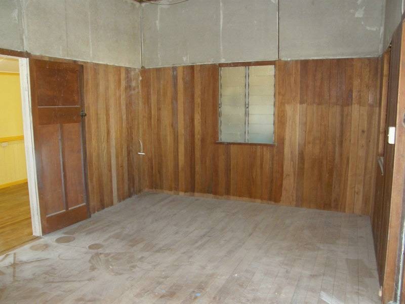 10 Barry Street, Proserpine QLD 4800