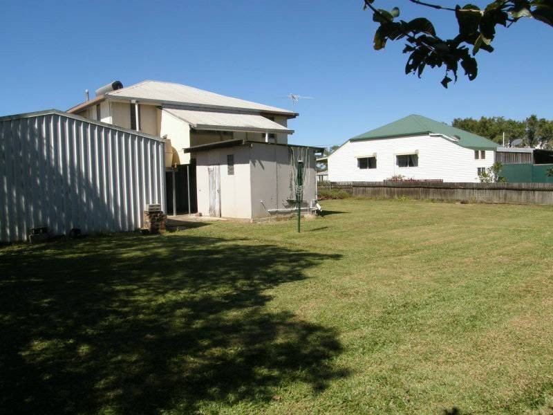 10 Barry Street, Proserpine QLD 4800