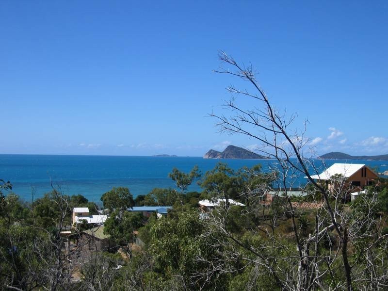 38 Rattray Avenue, Hideaway Bay QLD 4800