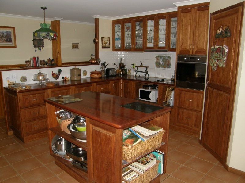 9824 Bruce Hwy., Bloomsbury QLD 4799