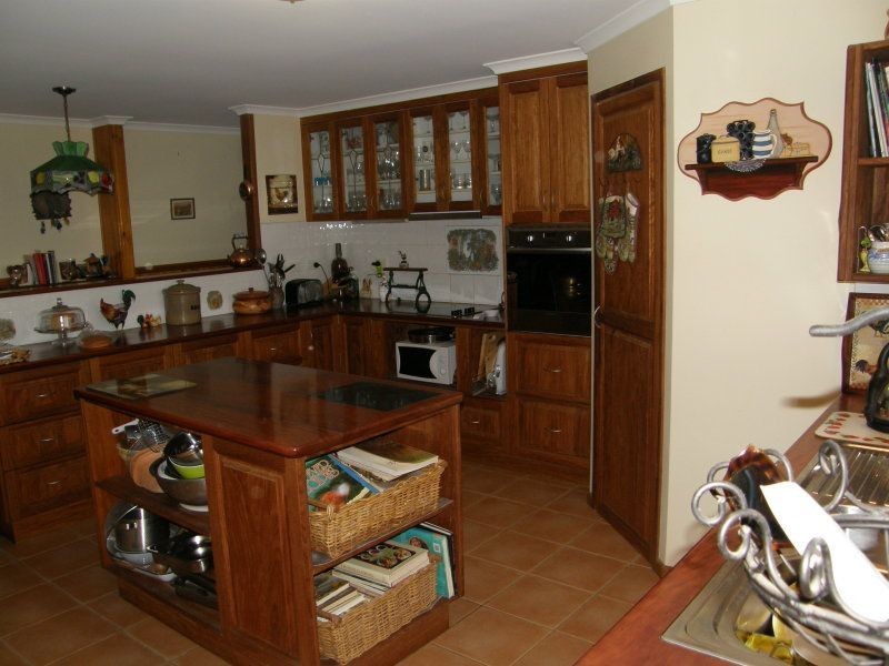 9824 Bruce Hwy., Bloomsbury QLD 4799