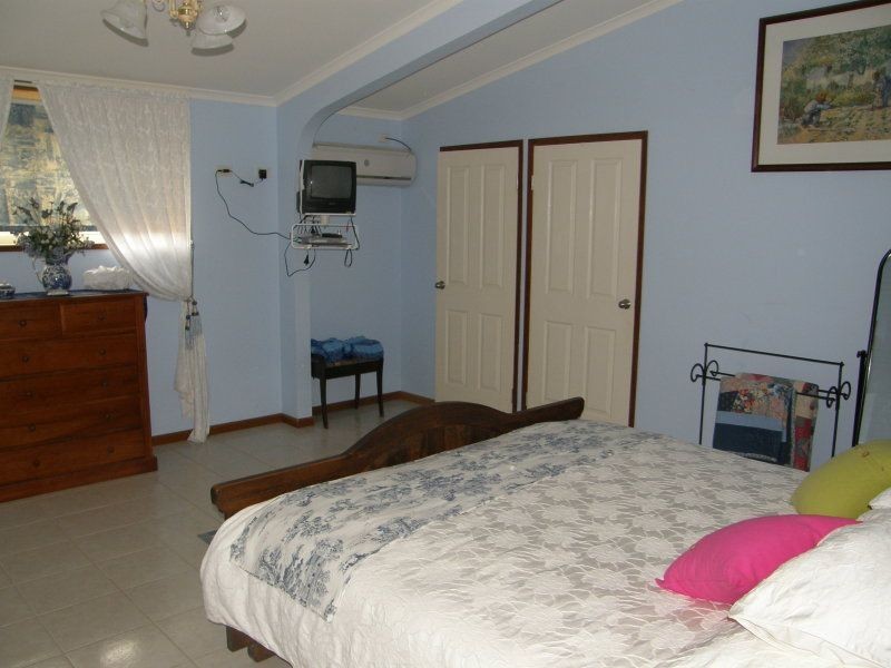 9824 Bruce Hwy., Bloomsbury QLD 4799