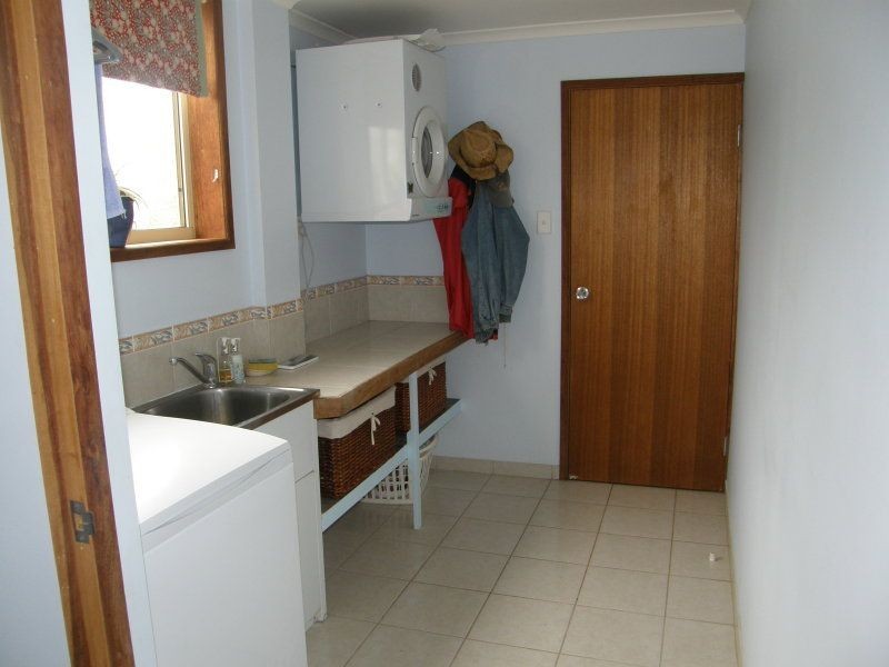 9824 Bruce Hwy., Bloomsbury QLD 4799