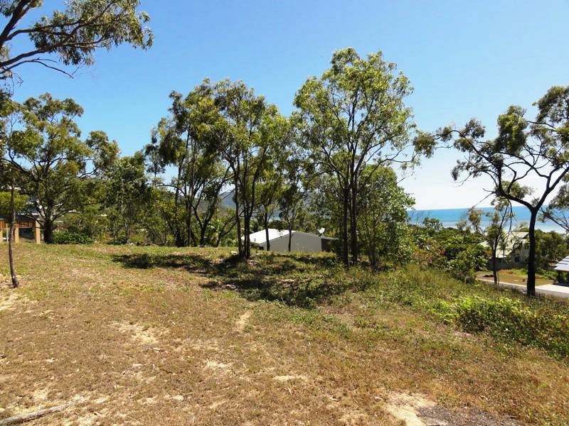 41 Blackcurrent Drive, Hideaway Bay QLD 4800
