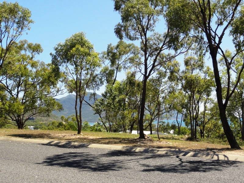 41 Blackcurrent Drive, Hideaway Bay QLD 4800