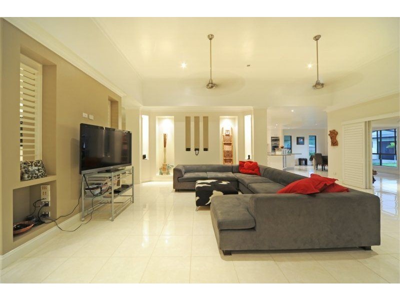 63 Galbraith Park Drive, Cannonvale QLD 4802