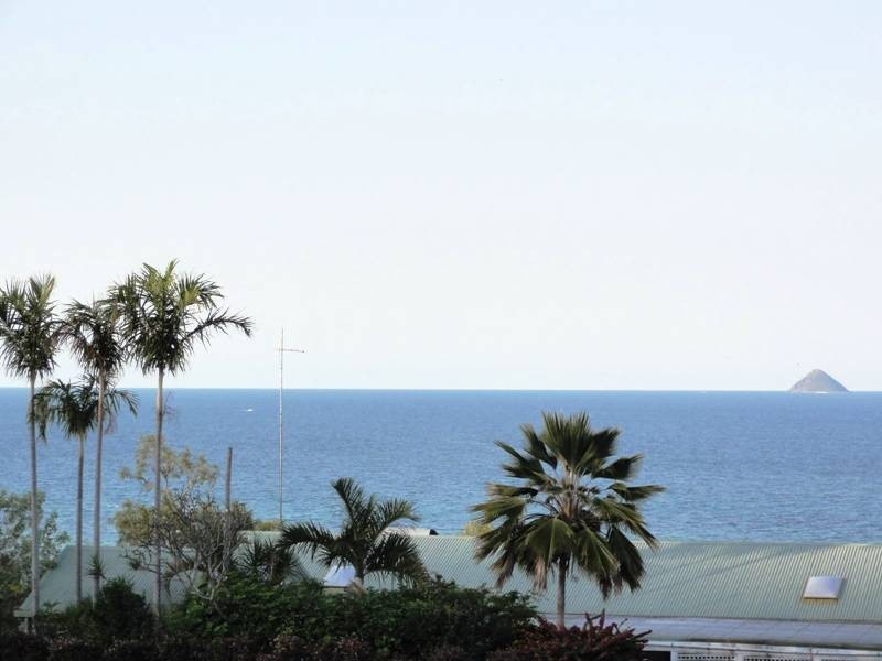 14 Blackcurrant Drive, Hideaway Bay QLD 4800