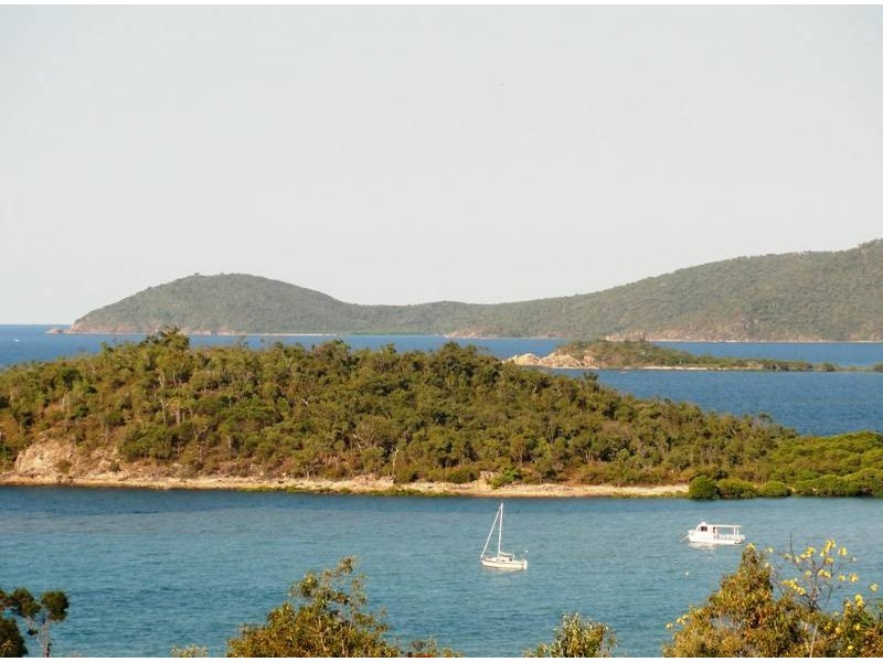 14 Blackcurrant Drive, Hideaway Bay QLD 4800