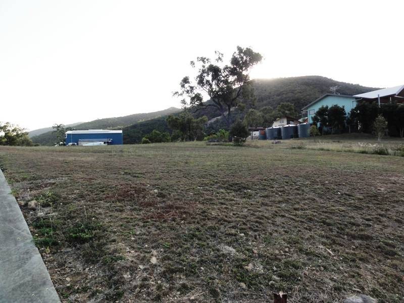 14 Blackcurrant Drive, Hideaway Bay QLD 4800