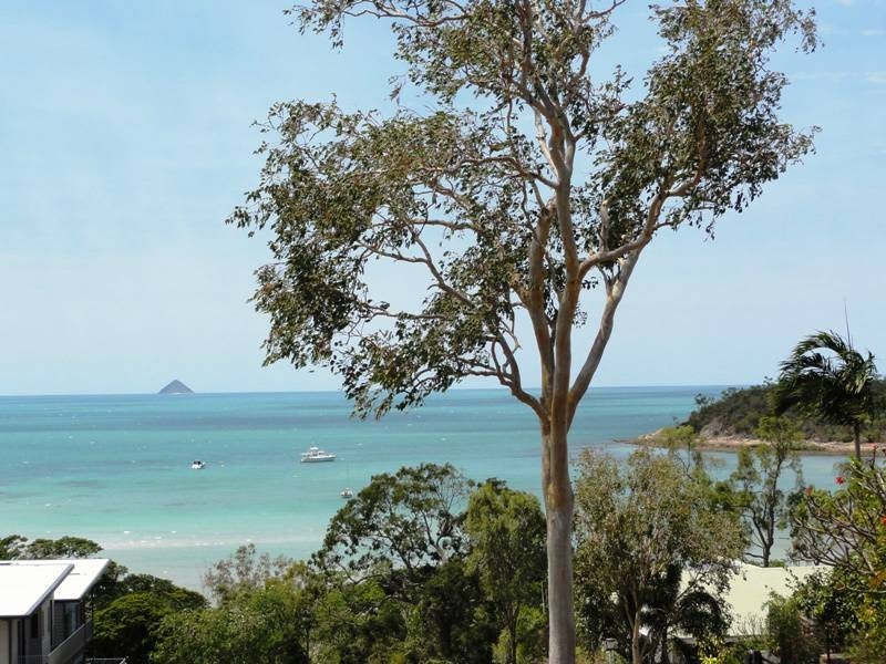 58 Blackcurrant Drive, Hideaway Bay QLD 4800