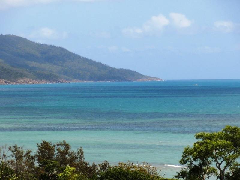 19 Gloucester Avenue, Hideaway Bay QLD 4800