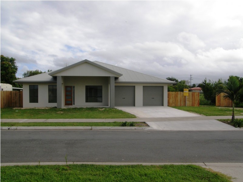 14 Honey Myrtle St, Proserpine QLD 4800