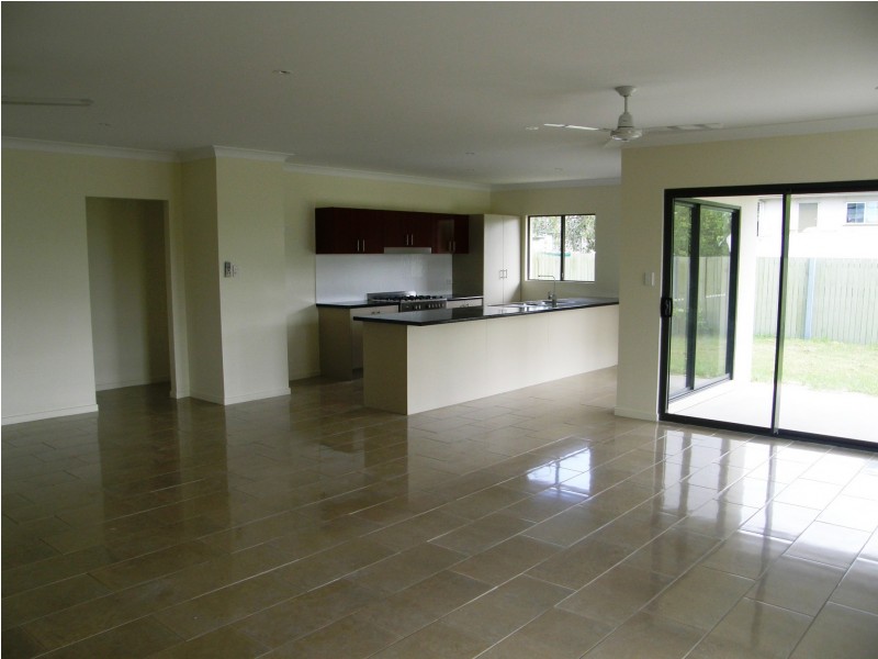 14 Honey Myrtle St, Proserpine QLD 4800