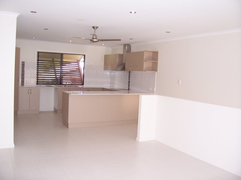 2/16 Marathon, Proserpine QLD 4800