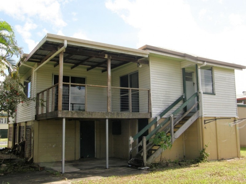 16 Philip Street, Proserpine QLD 4800