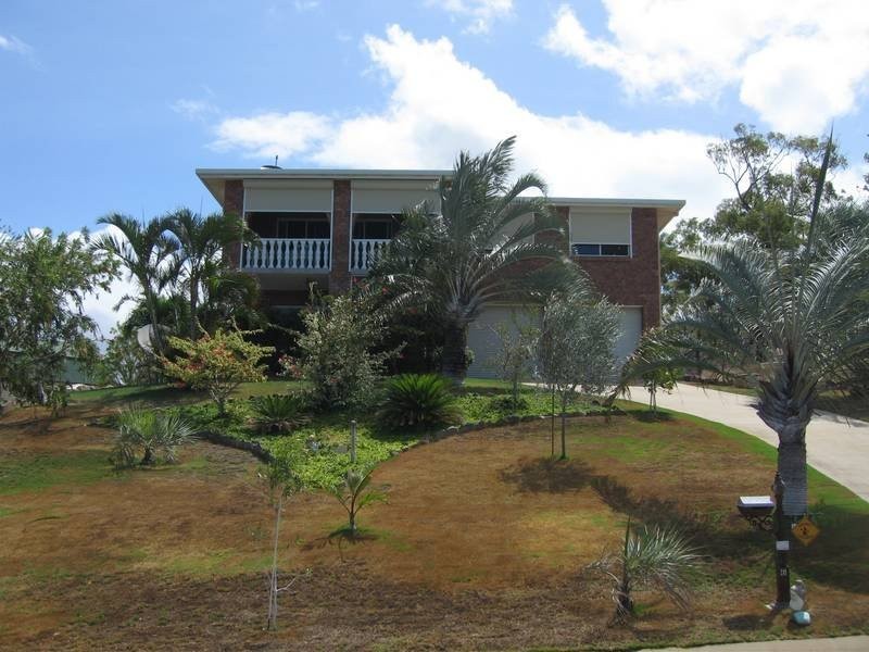 6 Blackcurrant Drive, Hideaway Bay QLD 4800