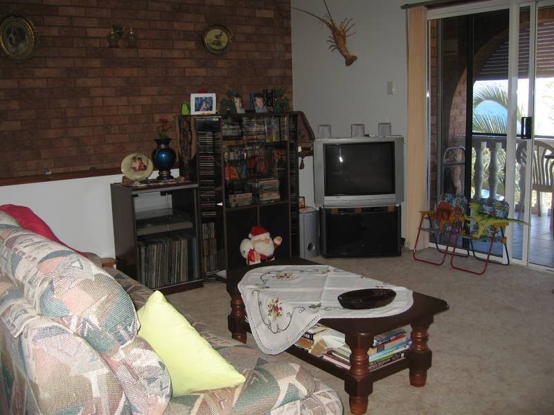 6 Blackcurrant Drive, Hideaway Bay QLD 4800