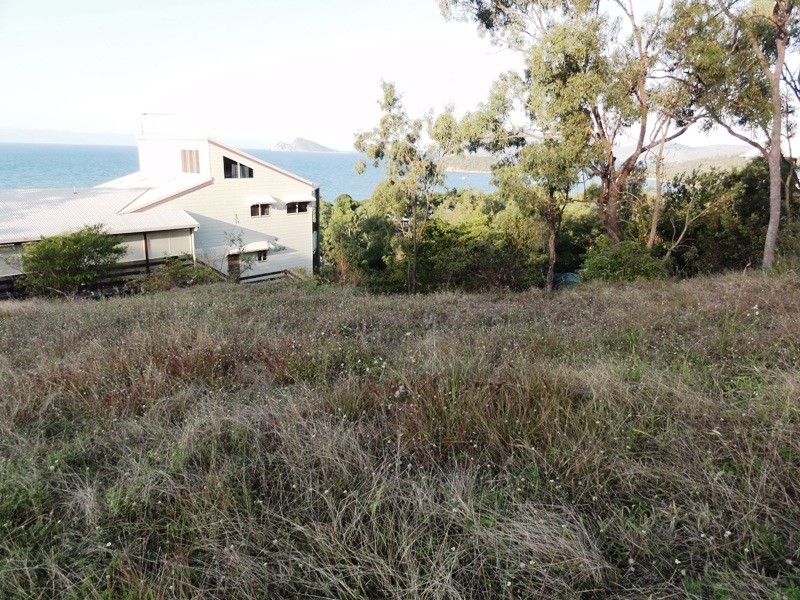 1 Blackcurrant Drive, Hideaway Bay QLD 4800