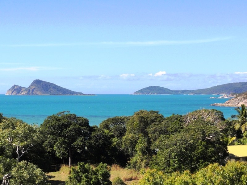 1 Blackcurrant Drive, Hideaway Bay QLD 4800
