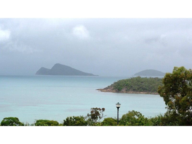16 Blackcurrant Drive, Hideaway Bay QLD 4800