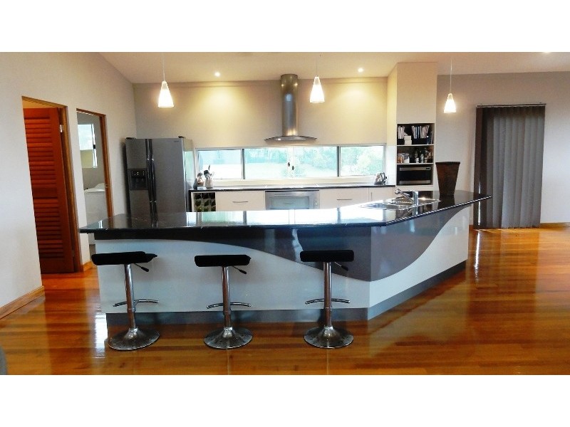 16 Blackcurrant Drive, Hideaway Bay QLD 4800