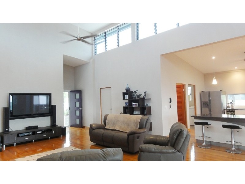 16 Blackcurrant Drive, Hideaway Bay QLD 4800