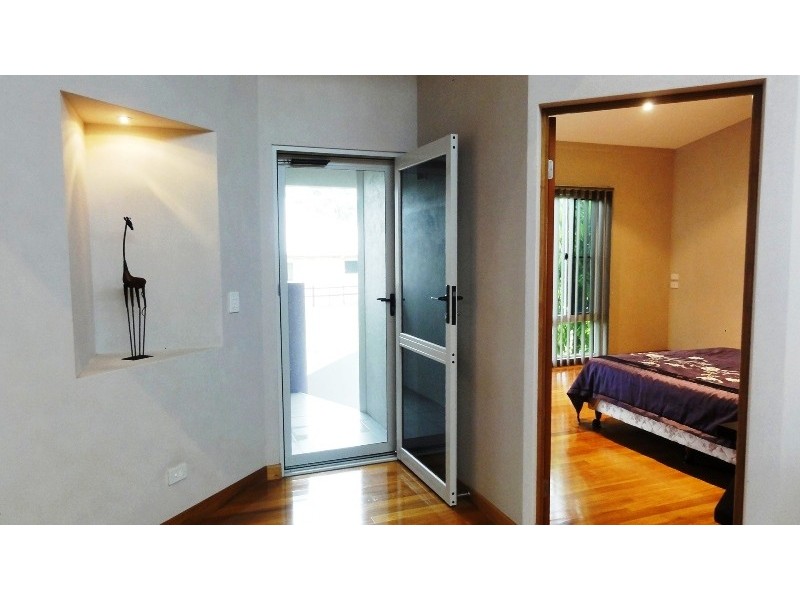 16 Blackcurrant Drive, Hideaway Bay QLD 4800