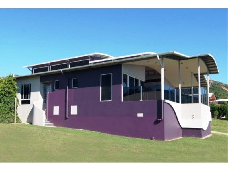 16 Blackcurrant Drive, Hideaway Bay QLD 4800