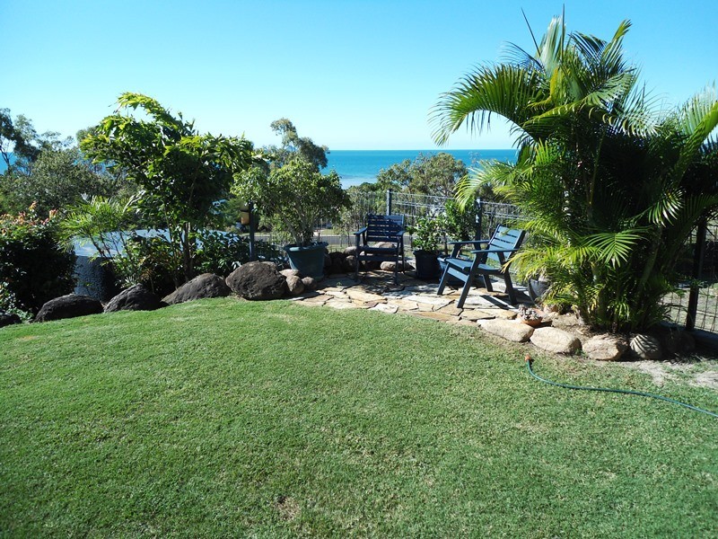 33 Blackcurrant Drive, Hideaway Bay QLD 4800