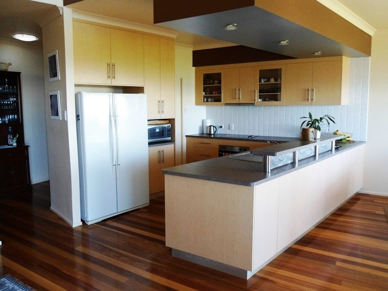 33 Blackcurrant Drive, Hideaway Bay QLD 4800