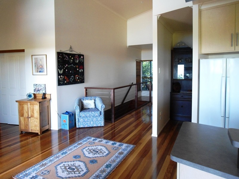 33 Blackcurrant Drive, Hideaway Bay QLD 4800