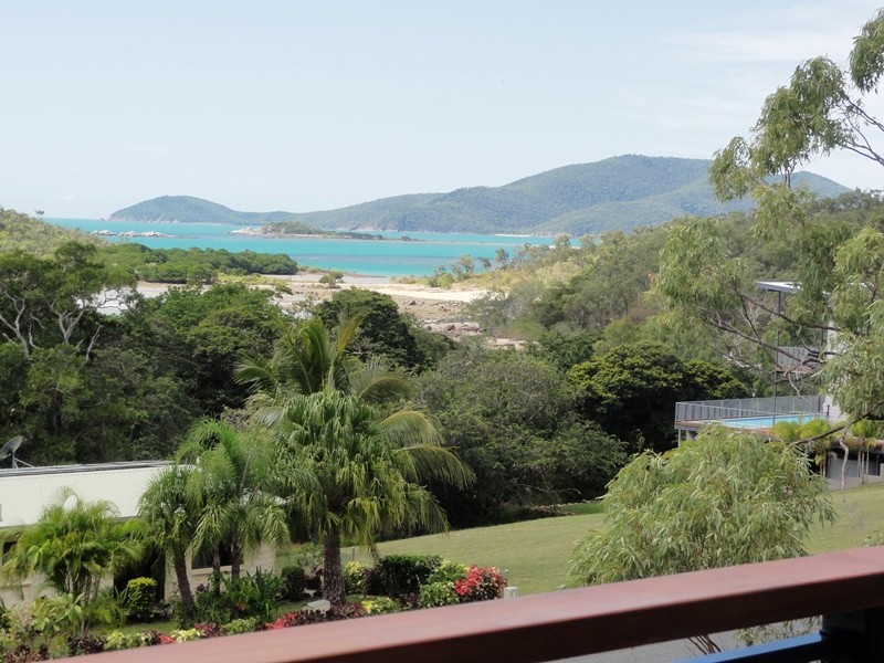 29 Gloucester Avenue, Hideaway Bay QLD 4800