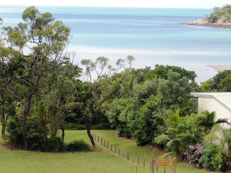 29 Gloucester Avenue, Hideaway Bay QLD 4800
