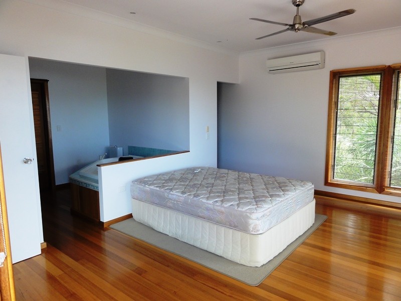 29 Gloucester Avenue, Hideaway Bay QLD 4800