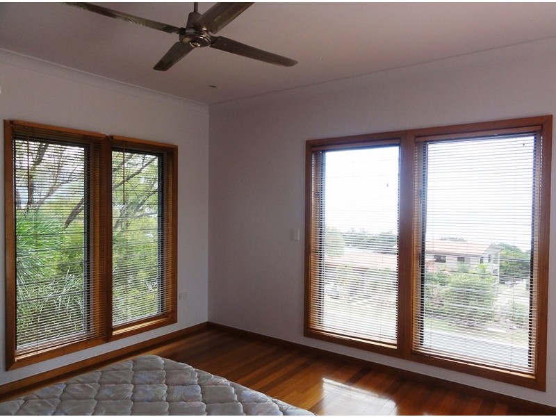 29 Gloucester Avenue, Hideaway Bay QLD 4800