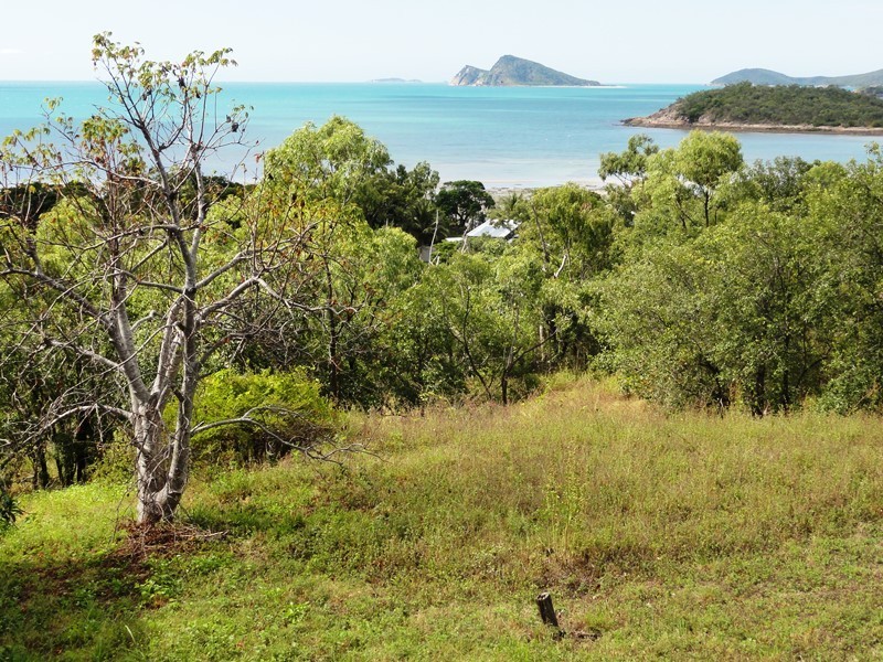 15 Blackcurrant Drive, Hideaway Bay QLD 4800