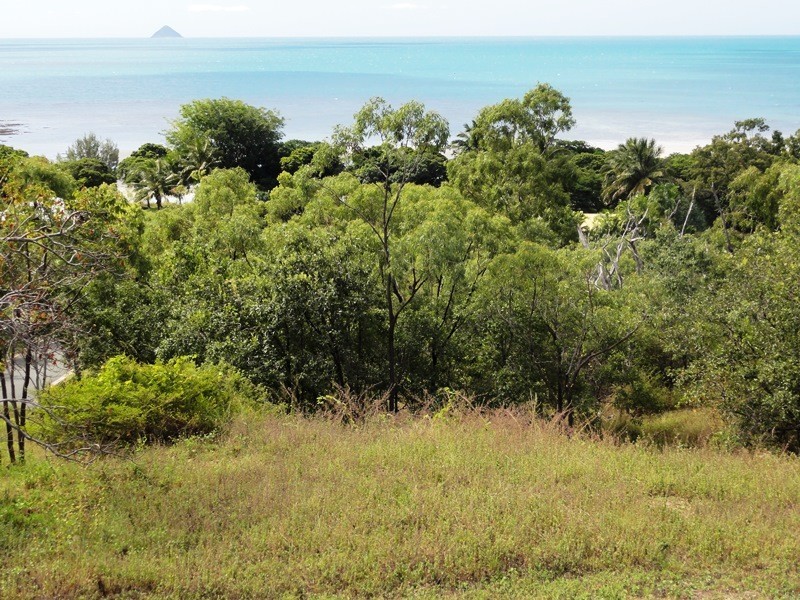 15 Blackcurrant Drive, Hideaway Bay QLD 4800