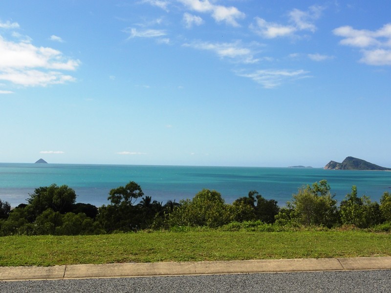 15 Blackcurrant Drive, Hideaway Bay QLD 4800