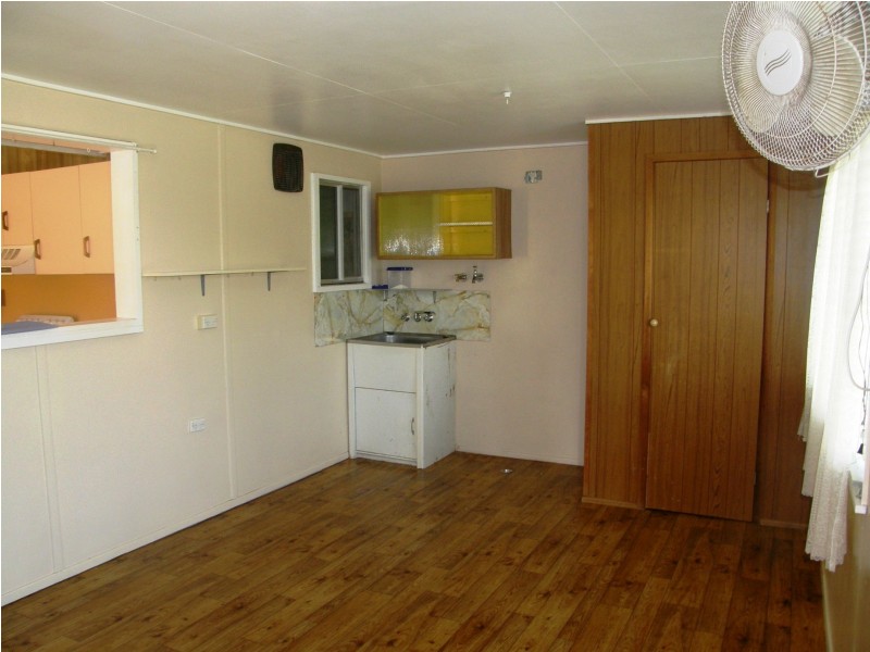 2 Daybell Street, Proserpine QLD 4800