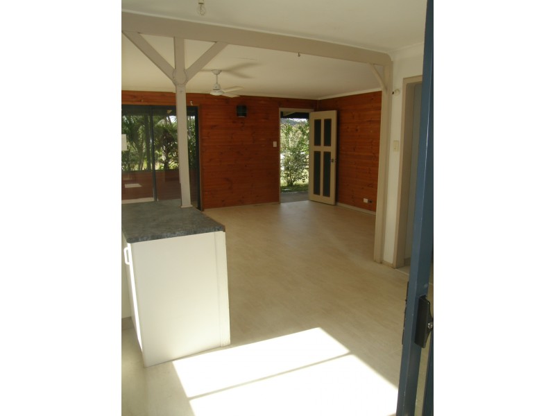 110 Whitsunday Drive, Bloomsbury QLD 4799